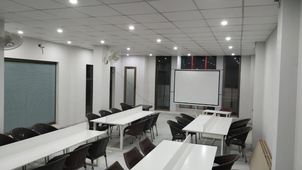 Seminar Hall Projector Screen